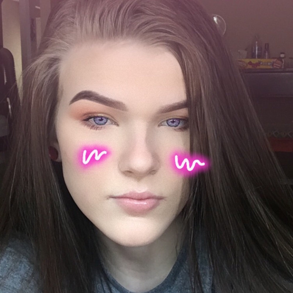 Meet your Posher, Lydia